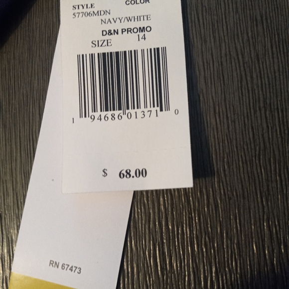 Blue polka dot dress with tie at the waist. - Picture 3 of 3